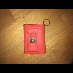 Small, foldable wallet (Women’s)